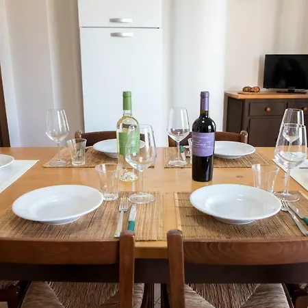 Lungomare Appartement *
